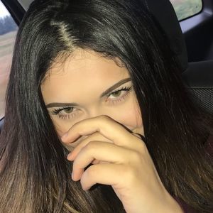 Meet your Posher, Lupita